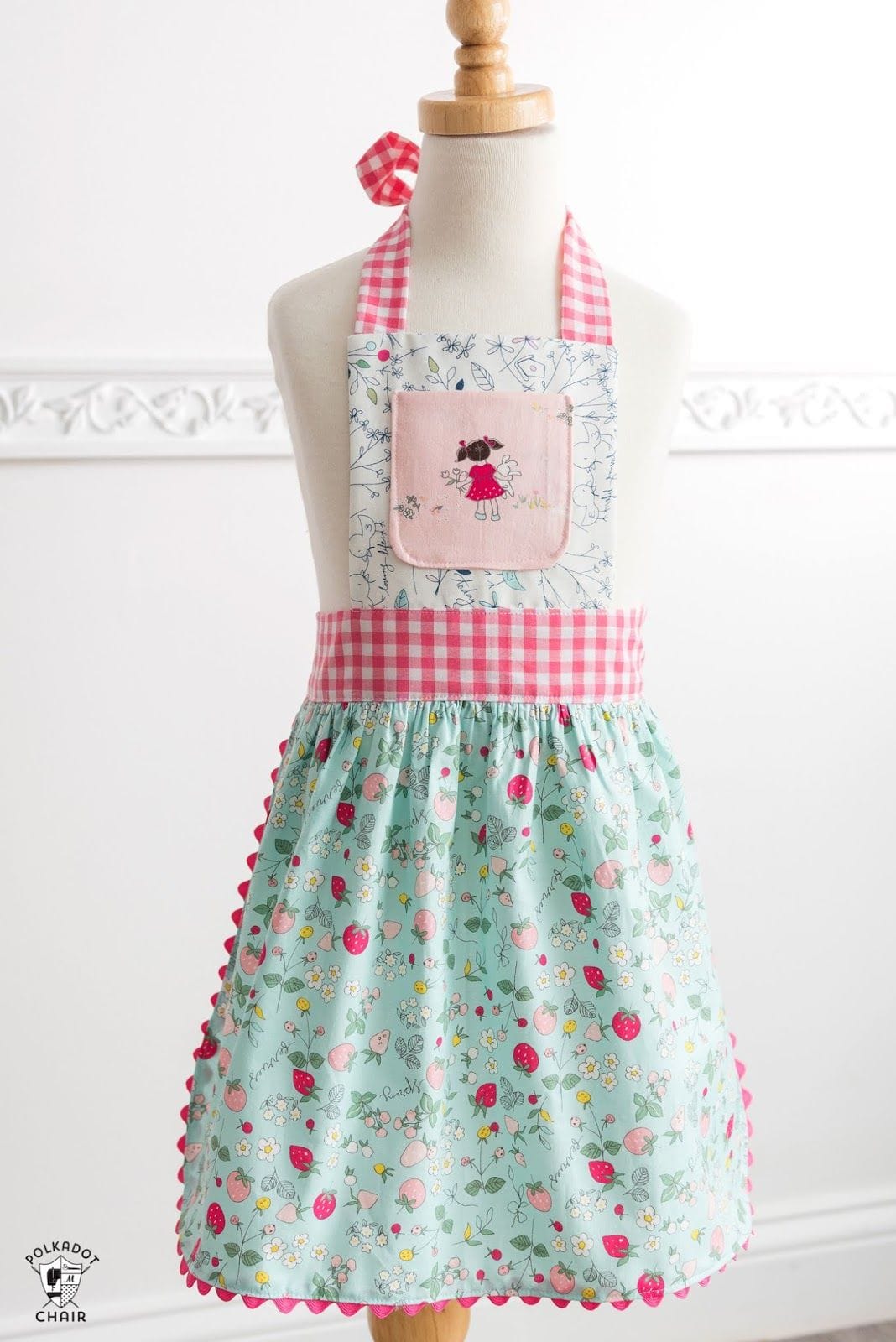 20 DIY Aprons With Free Patterns That Will Keep You Fashionable